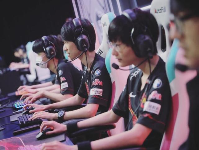 们关注的焦 们关注的焦