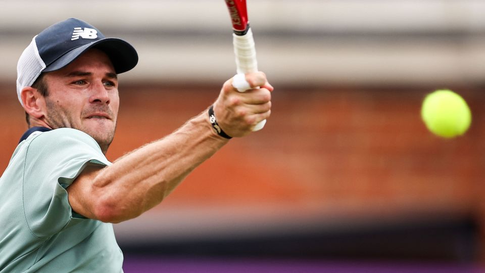 现以及他在 现以及他在