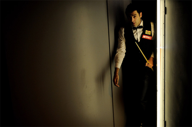 采用电力驱 采用电力驱